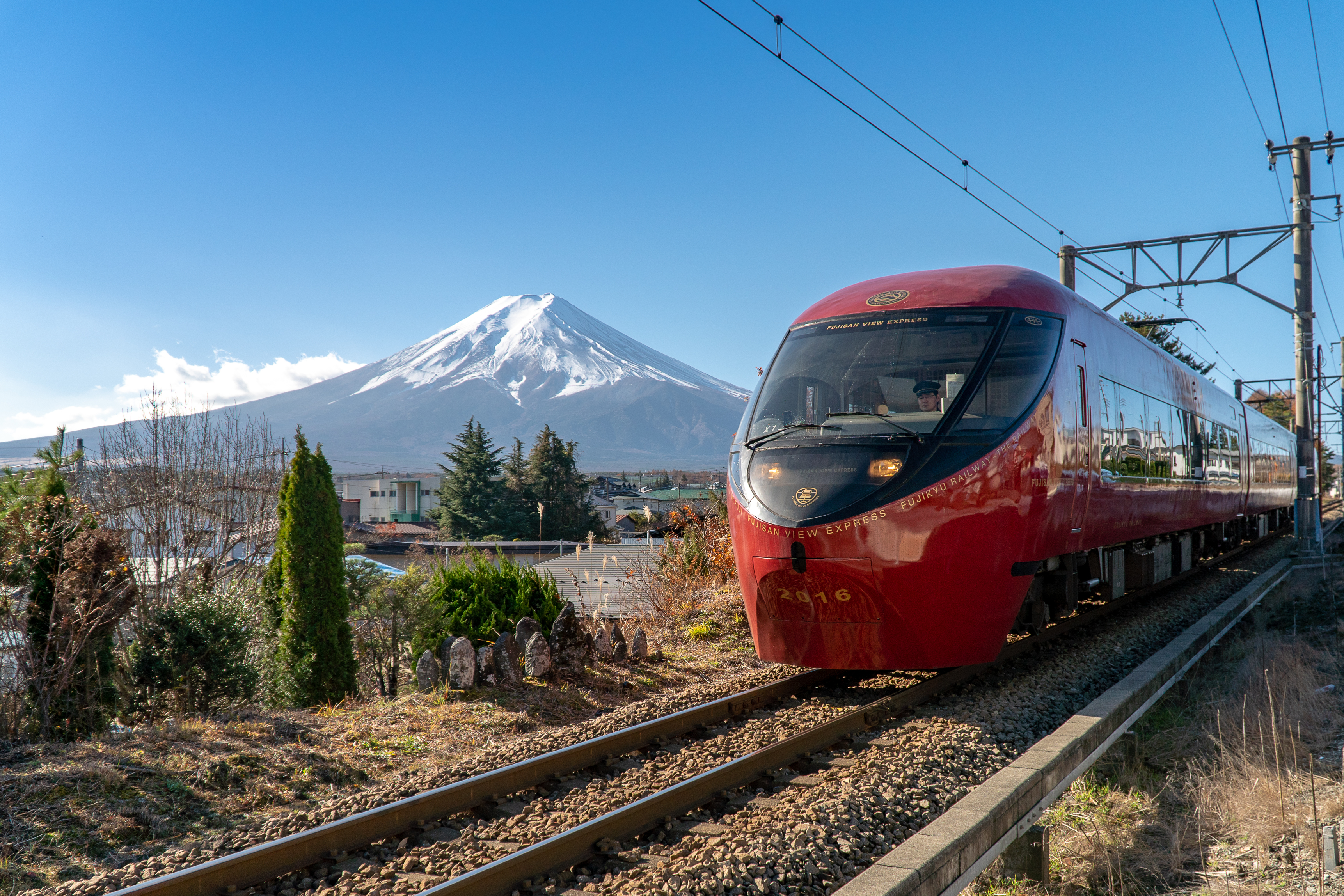 富士山ビュー特急10周年！特別列車「10th Anniversary Train」を運行